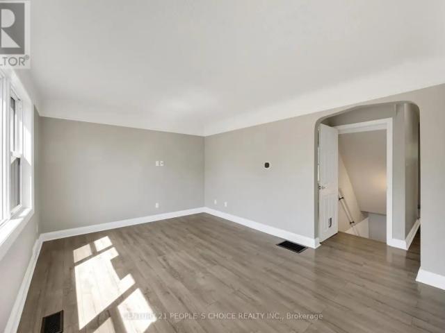 50 COLUMBIA STREET W