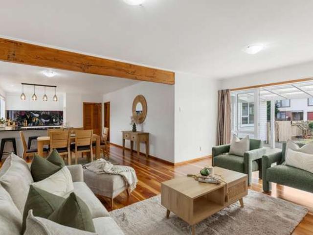 50 Davidson Crescent, Tawa, Wellington City