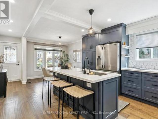 50 Denison Avenue, Toronto, ON, M5T 2M8 house for sale | Listing ID C13435 | Royal LePage