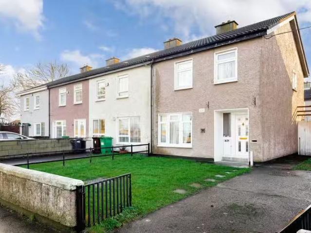 50 Greenfort Gardens, D22 W9N4, Clondalkin, Dublin 22 is for s.