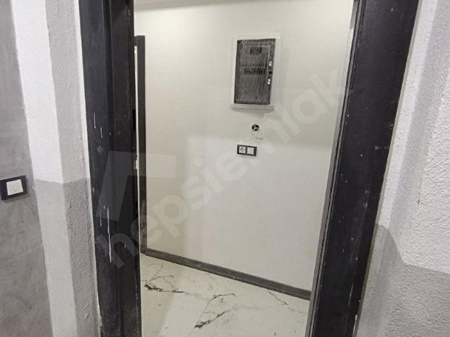 %50 KREDİYLE ARNAVUTKÖYDE SİTEDE SATILIK 1+1 YÜKSEK GİRİŞ KAT DAİRE