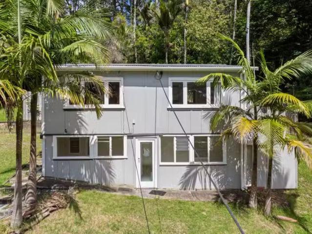 50 Mahoe Road, Titirangi, Waitakere City