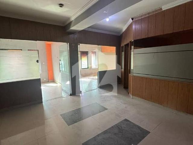 50 Marla Independent House Available For Rent