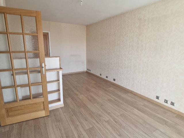 50 RUE DE LA MONTAT / T3 70m² + balcon + chauffage inclus