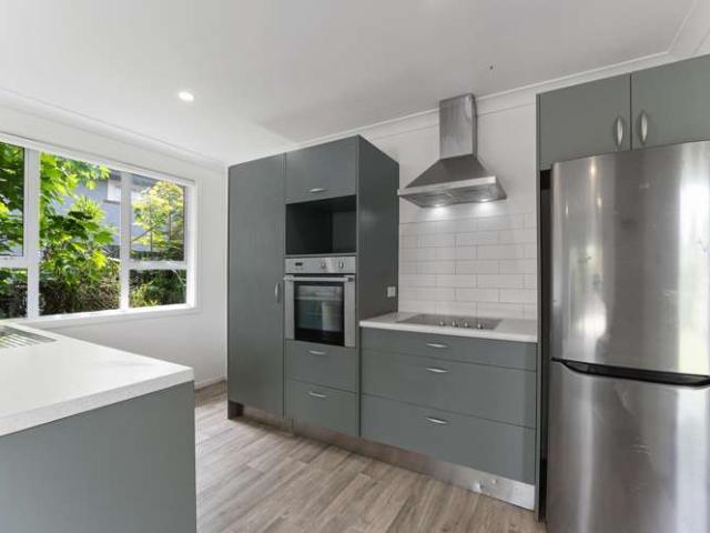 50 Swansea Road, Stratford