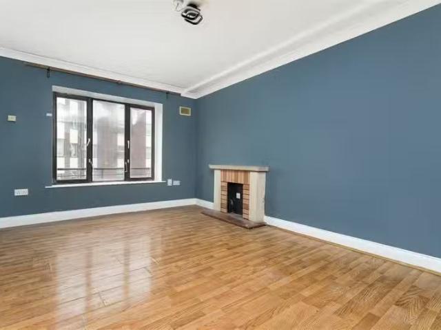 50 Stapleton House, Mountjoy Square, Dublin 1, D01 ED37