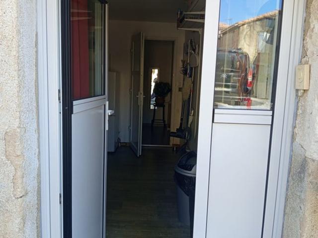 50m2 partie privée chbre/salon/sbwc maison 130m2