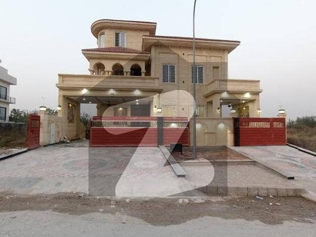 50x90 Brand New Tiple Storey House Available For Sale Located In Park Enclave 1