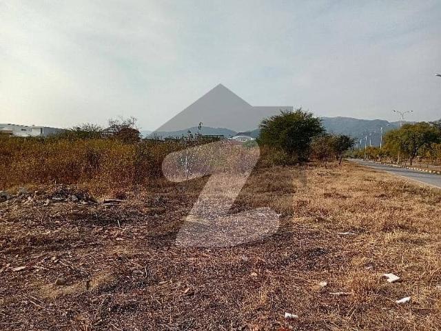 50x90 plot margalla facing 160 series for sale