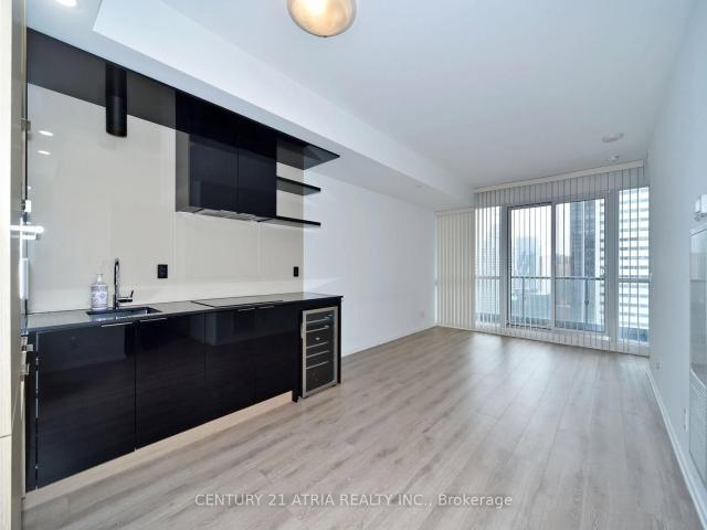 5109 70 Temperance Street, Toronto | Leased, C13558 | Condos. Ca