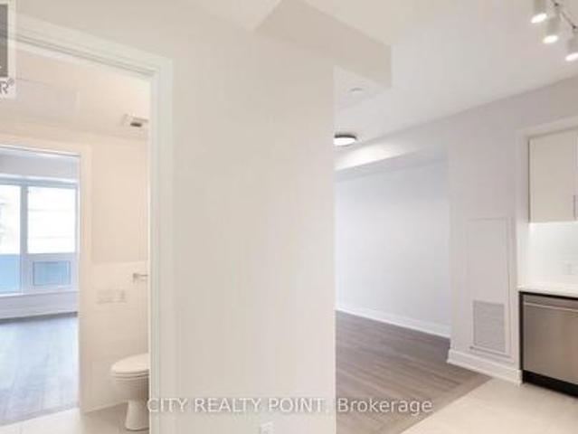 510 2 Bathurst Street, Toronto, ON, M6B 2Y9 lease for lease | Listing ID C13496 | Royal LePage