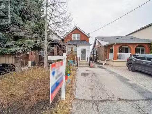 510 Northcliffe Boulevard, Toronto, ON, M6E 3L5 house for sa.