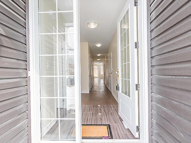510 Simcoe St For Sale