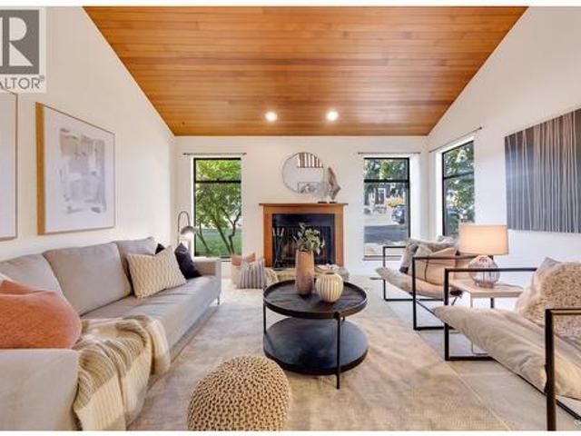 5118 Victory Street, Burnaby, BC, V5J 1S6 duplex for sale | Listing ID R3142 | Royal LePage