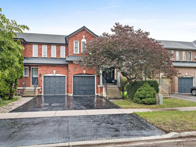 5111 SILVERCREEK Drive, Burlington | 3Beds/3Bath, Townhouse, $899,000 | Condos. Ca