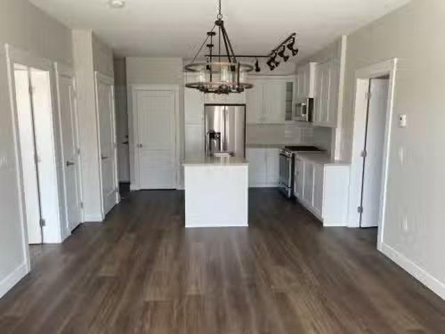 511 11077 Ravine Road, Surrey, BC, V3T 3X5 lease for lease.