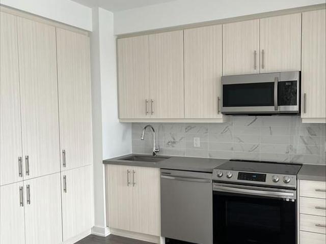 511 95 Oneida Crescent, Richmond Hill | 1+1Beds/2Bath, Condo, $2,500/mo | Condos. Ca