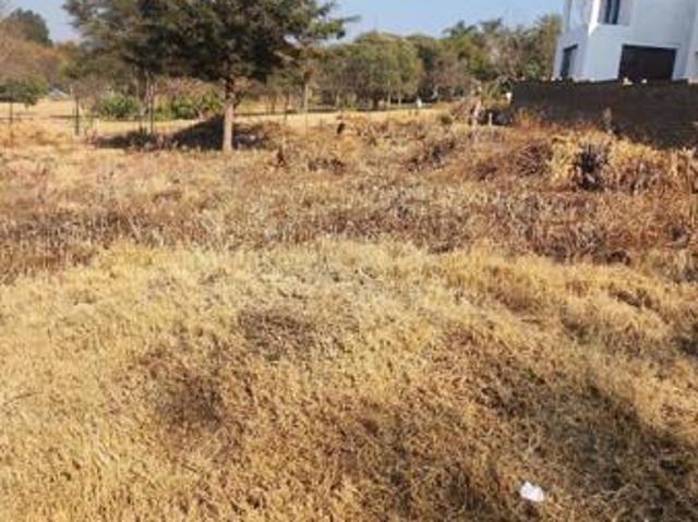 511 m² Land available in Kosmos