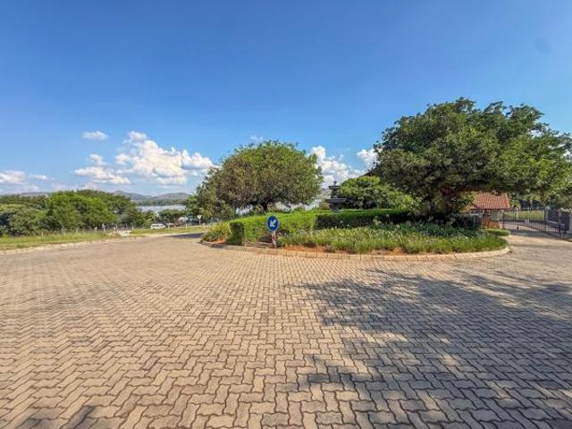 511 m² Land available in Kosmos