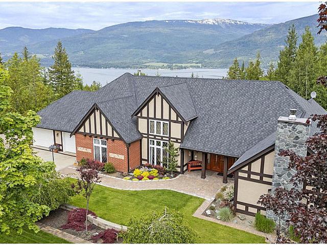 5121 Ivy Road Eagle Bay, British Columbia