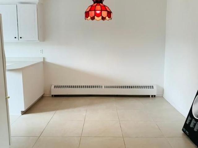 51/2+3 chambres+ électro inclus+ chauffe eau