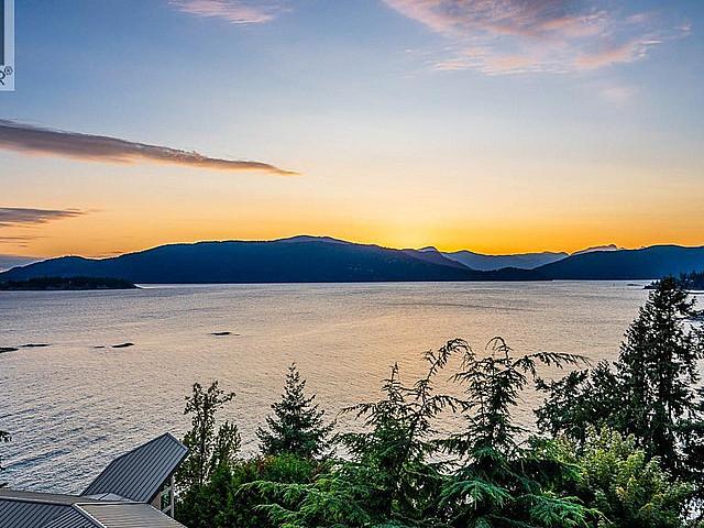 5134 Pitcairn Place West Vancouver, British Columbia