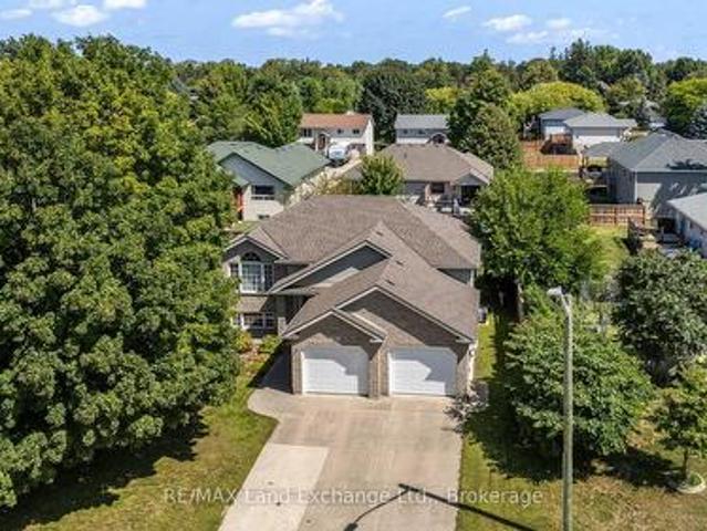 513 Peirson Avenue, Saugeen Shores, ON, N0H 2C1 house for sale | Listing ID X13705 | Royal LePage