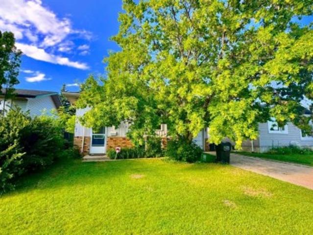 5144 37 Avenue Nw, Edmonton, AB, T6L 1C8 house for sale | Listing ID E4501 | Royal LePage
