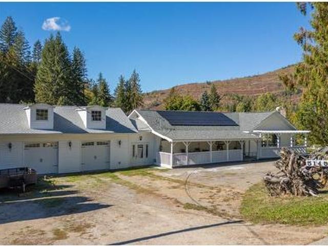 5145 Elsie Holmes Road, Creston, BC, V0B 2N1 house for sale | Listing ID 10342 | Royal LePage
