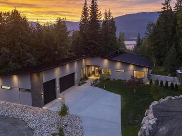5147 Sunset Drive, Eagle Bay, BC, V0E 1T0 Luxury House for sale | Listing ID 10376 | Royal LePage Carriage Trade Luxury Properties