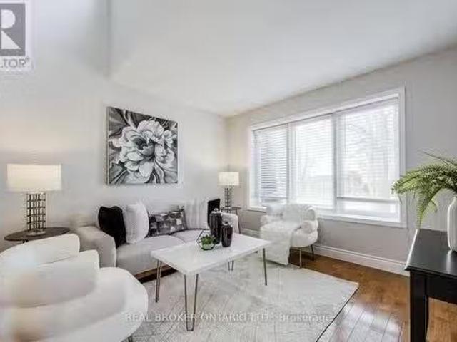 5142 Bunton Crescent, Burlington, ON, L7L 6J4 house for sale.