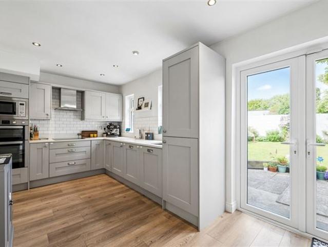 515,000 | 33 Shanliss Road, Santry, Dublin 9 Noel Kelly Auctioneers Ltd 5008 MyHome. Ie Residential