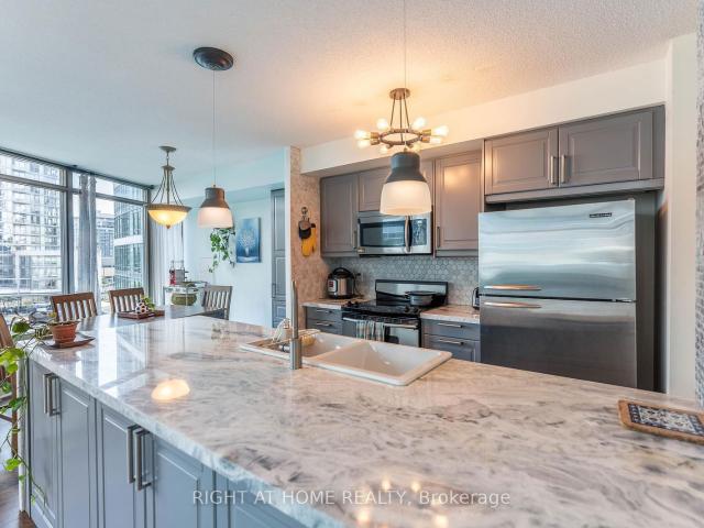 515 81 Navy Wharf Court, Toronto | Leased, C12571 | Condos. Ca