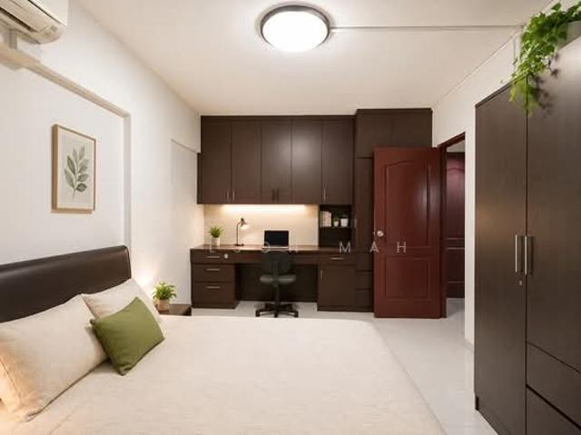 515 Jurong West Street 52 HDB Apartment For Sale, $440,000, 2 Bed 2 Bath 807 sqft $545.00 psf