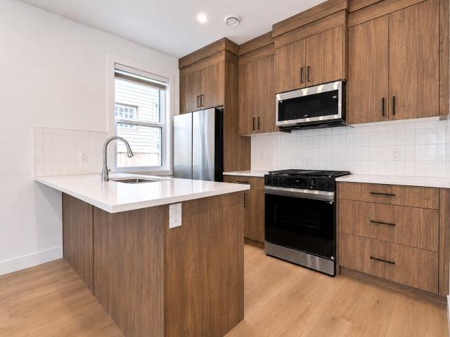 515 Mount Pleasant 3 Bedroom Home for Rent at 515 17 Ave Nw, Calgary, AB T2M 0N4 Mount Pleasant