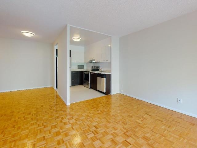 5160 Gatineau 1 Bedroom Apartment for Rent at 5160 Av Gatineau, Montréal, QC H3T 1W8 Côte Des Neiges