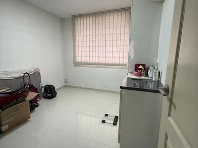 516 HOUGANG AVENUE 10