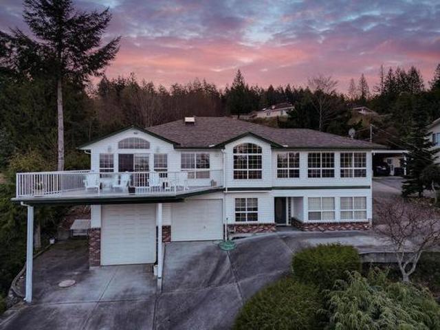 5174 Radcliffe Road, Sechelt, BC, V7Z 0C1 house for sale | Listing ID R2986 | Royal LePage