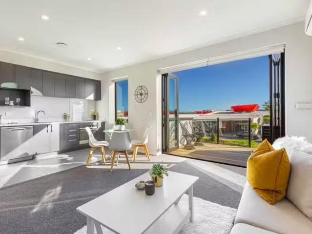 5/17 Uku Lane, Hobsonville, Waitakere City For Sale