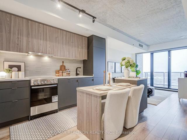 518 7 Smith Crescent, Toronto | 1Beds/1Bath, Condo, $2,100/mo | Condos. Ca