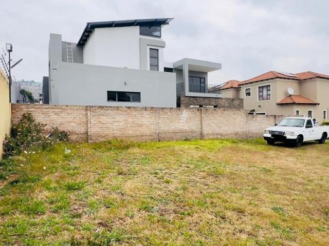 519 m² Land available in Willowbrook