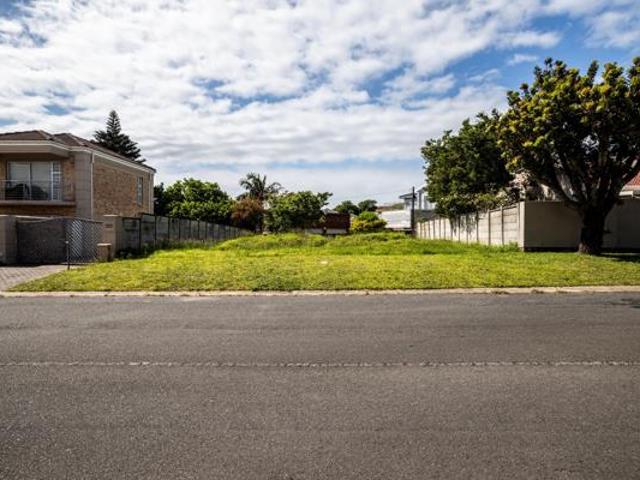 519 m² Land available in Blue Bend