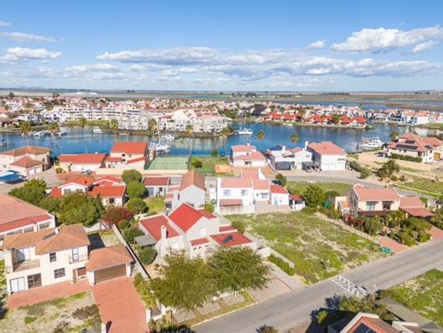 519 m² Land available in Port Owen