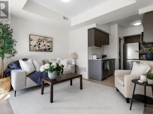 51 940 St David Street N, Centre Wellington Fergus, ON, N1M 0L7 townhouse for sale | Listing ID X13477 | Royal LePage