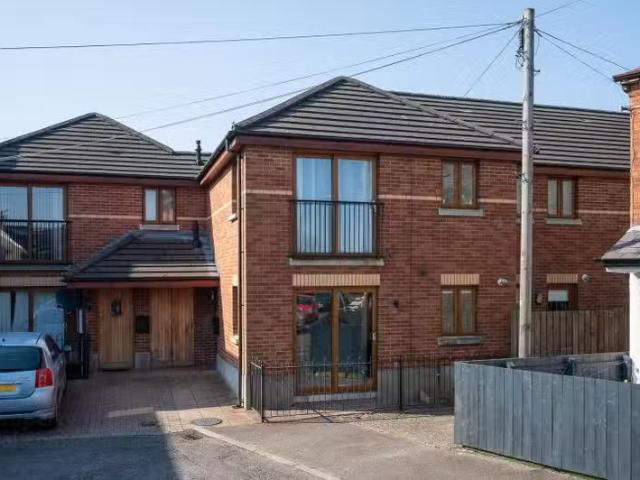 51 Ardenlee Drive