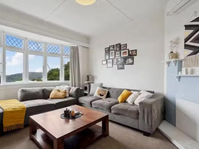 51 Farnham Street, Mornington, Wellington City