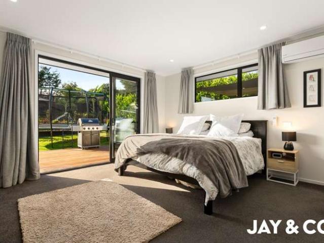 51 Jack Lachlan Drive, Beachlands, Manukau City