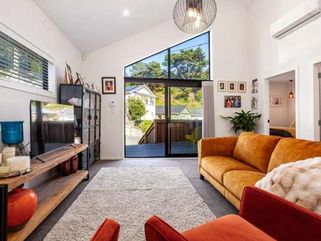 51 Jackson Street, Island Bay, Wellington City