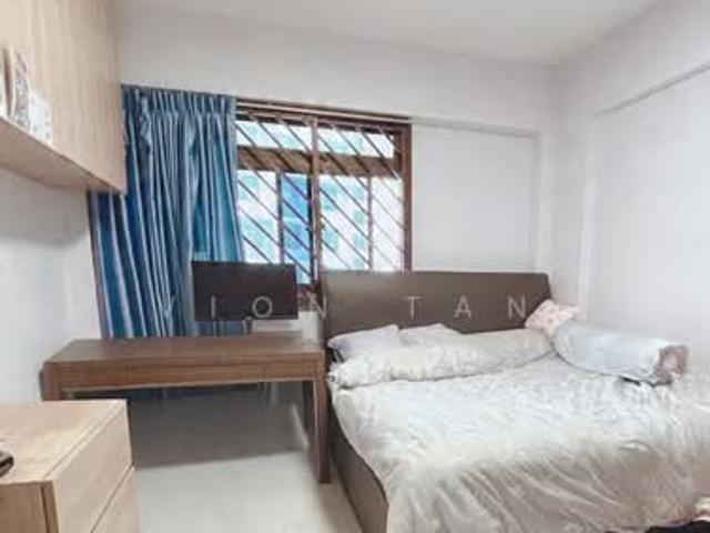 51 Kent Road HDB Apartment For Sale, $649,000, 2 Bed 2 Bath 980 sqft $662.00 psf