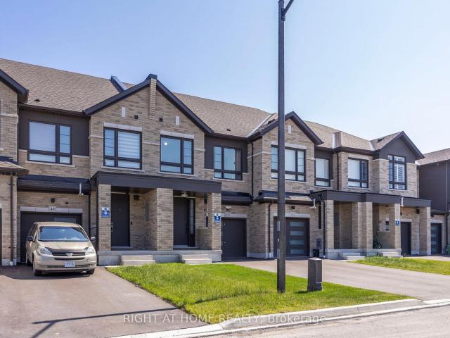 51 Peter Hogg Court, Whitby | For Sale @ $699,999 | Condos. Ca